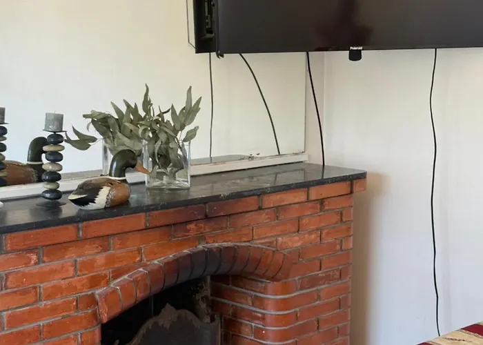 Proche De La Plage, Vue Avec Parking *